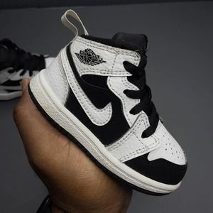 Used Air Jordan 1 Mid Kids Size 5C